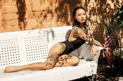 Levy Tran Feet (28 photos) - celebrity-feet.com