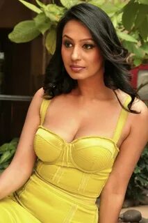 Kashmira Shah @ 40+ Hot Stills - Dirty post