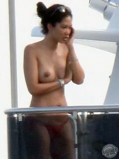 Kimora Lee Simmons fully naked at Largest Celebrities Archiv