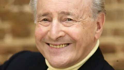 BBC broadcaster David Jacobs dies aged 87 - ITV News