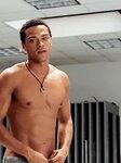 Shirtless jesse williams yes GIF - Find on GIFER