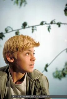 Luke Halpin as 'Sandy Ricks' in Flipper (1964-67, NBC) Young