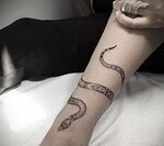 Татуировка змея вокруг руки (48 фото)