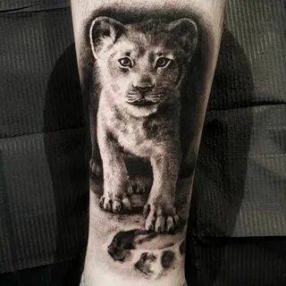 Best Animal Tattoos by Tattoo Artist Luke Sayer Lioness tatt