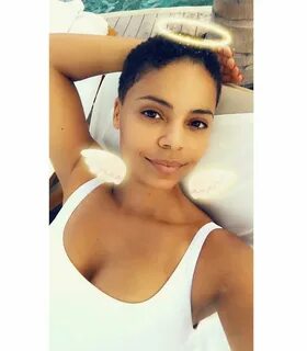 HOLLYWOOD ACTRESS - SANAA LATHAN FLAUNTS HER FIGURE IN A WHI