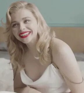 Chloe moretz GIF - Find on GIFER