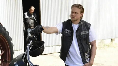 Скачать обои взгляд, сериал, актёр, Charlie Hunnam, Sons of 