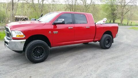 4th gen leveled 33's or 35's pics please Page 21 Dodge Cummi
