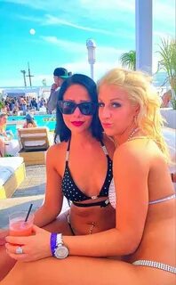 Melissa Stripper Works Inflates Tiny Bikinis - Blonde Porn J