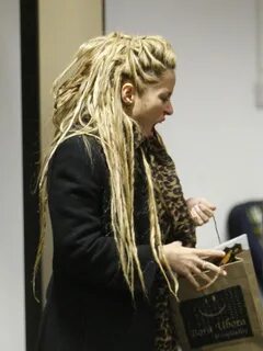 Pin by chanléa on Shakira Mebarak Ok Shakira hair, Dreadlock