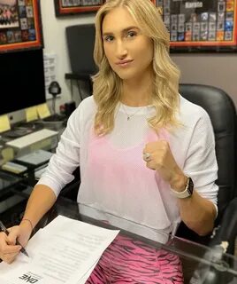 Colbey Northcutt, Sister of Sage Northcutt, Signs with One C