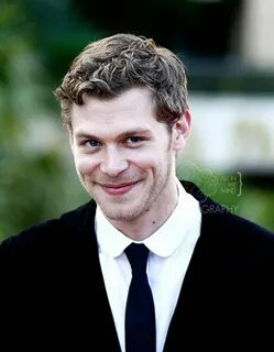 that smile Joseph morgan, The originals, Vampiri