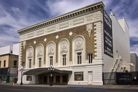 File:Yakima, WA - Capitol Theatre - 001.jpg - Wikimedia Comm