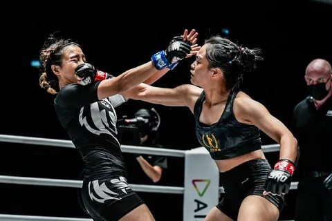 Sunisa Srisen Upends Rika Ishige In Tight Three-Round Battle