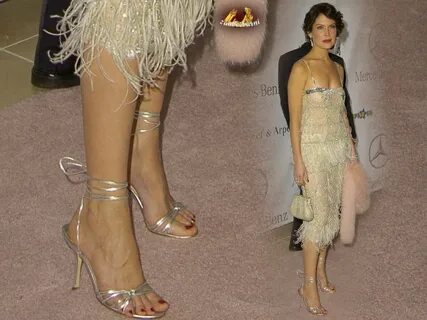 Lara Flynn Boyle Feet (30 photos) - celebrity-feet.com