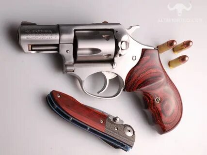 New wood checkered grips For Ruger Revolver SP-101 Sporting 