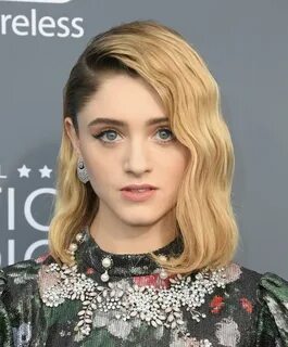 Natalia Dyer Wavy Hair Inspiration POPSUGAR Beauty Photo 28