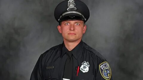 Partner of fallen Milwaukee police officer faces charges of 