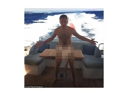 One Direction's Liam Payne strongly denies gay photo - Enter
