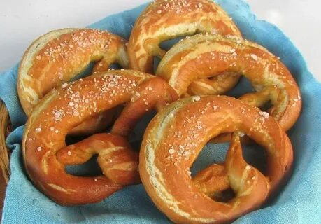 Sponge pretzels: the German recipe in a delicious version