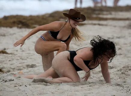 Eugenie Bouchard pops out of her bikini on Miami beach