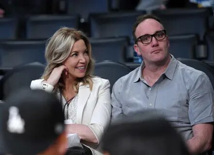 Jeanie Buss, Jay Mohr