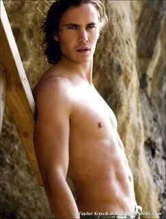 Taylor kitsch nude Taylor Kitsch claims Savages sex scenes w