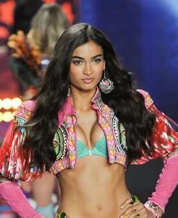 Kelly Gale - Ethnicity of Celebs Nationality Ancestry Race