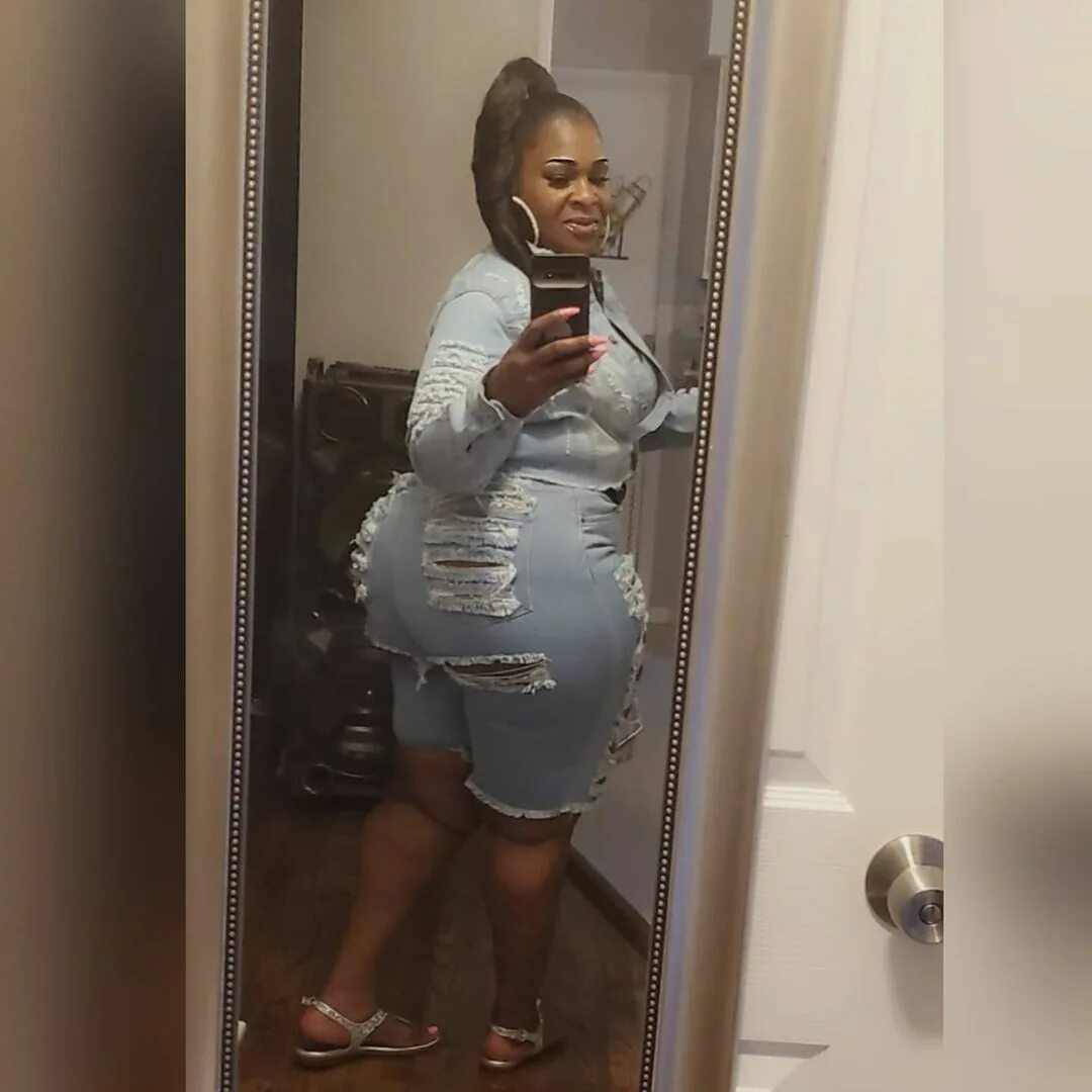 Ms. Kamaria в Instagram: "The look bk 🤪 🤪 🤪 🤪" .