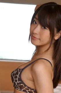 Saki Hatsumi Pictures. Hotness Rating = 8.77/10