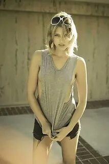 Riley Voelkel Nude & Sexy Collection (88 Photos + GIFs & Vid