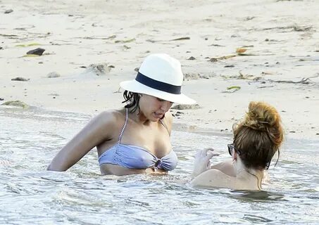 Jessica Alba: 2015 bikini in the Caribbean-01 GotCeleb