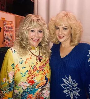 beverly goldberg na Twitterze: "Happy birthday to us. Beverl