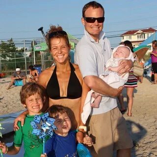 Who is Stephani Ruhle married to? How many kids do Andy Hubb