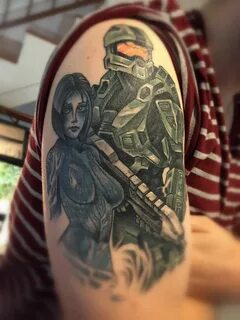 Halo Masterchief Cortana Tattoo Halo tattoo, Gaming tattoo, 