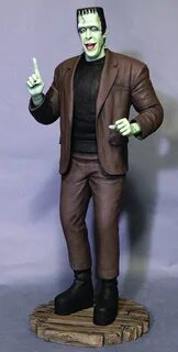 JAN142018 - MUNSTERS HERMAN MUNSTER MAQUETTE - Previews Worl