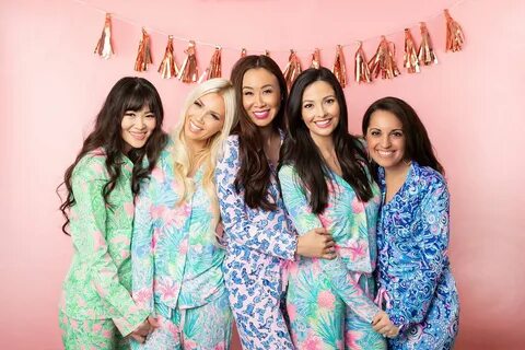 A Lilly Pultizer themed Christmas Pajama Party! - Diana Eliz