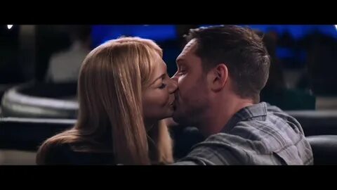 Venom Romantic Kissing Scene Eddie Brock & Anne Weying