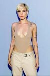 31 Exquisitely Sexy Pictures of Halsey Ever - Music Raiser