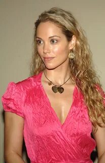 Elizabeth Berkley - More Free Pictures