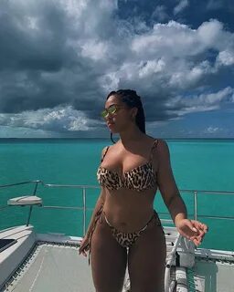 Pin by ｈｏｔｇｉｒｌ on gιrl crυѕн Bikini photos, Jordyn woods, Bi