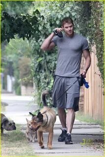 Kellan Lutz: Jogging with Kola and Kevin!: Photo 2469461 Kel