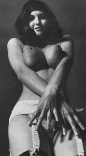 Vintage Model Lillian Parker 059 - Vintage Nude
