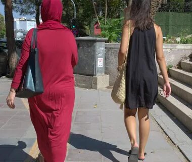candid turkish girls feet: turkish mother and daughter prett