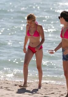Emma-Roberts-in-Bikini-333 ⋆ CELEBRITY BIKINI BOOTY