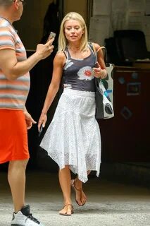Kelly Ripa's Feet, Toes And Soles.