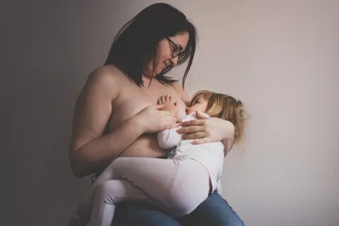 Bye Bye Breastfeeding - Sarah Everett Photography