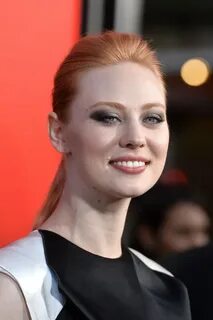 Deborah Ann Woll Beauty Looks - StyleBistro