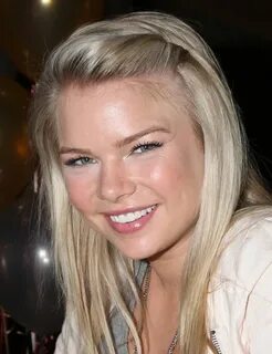 Picture of Kelli Goss