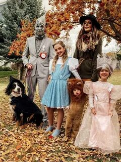 Our Halloween Family Costume 2018: The Wizard of Oz Family h